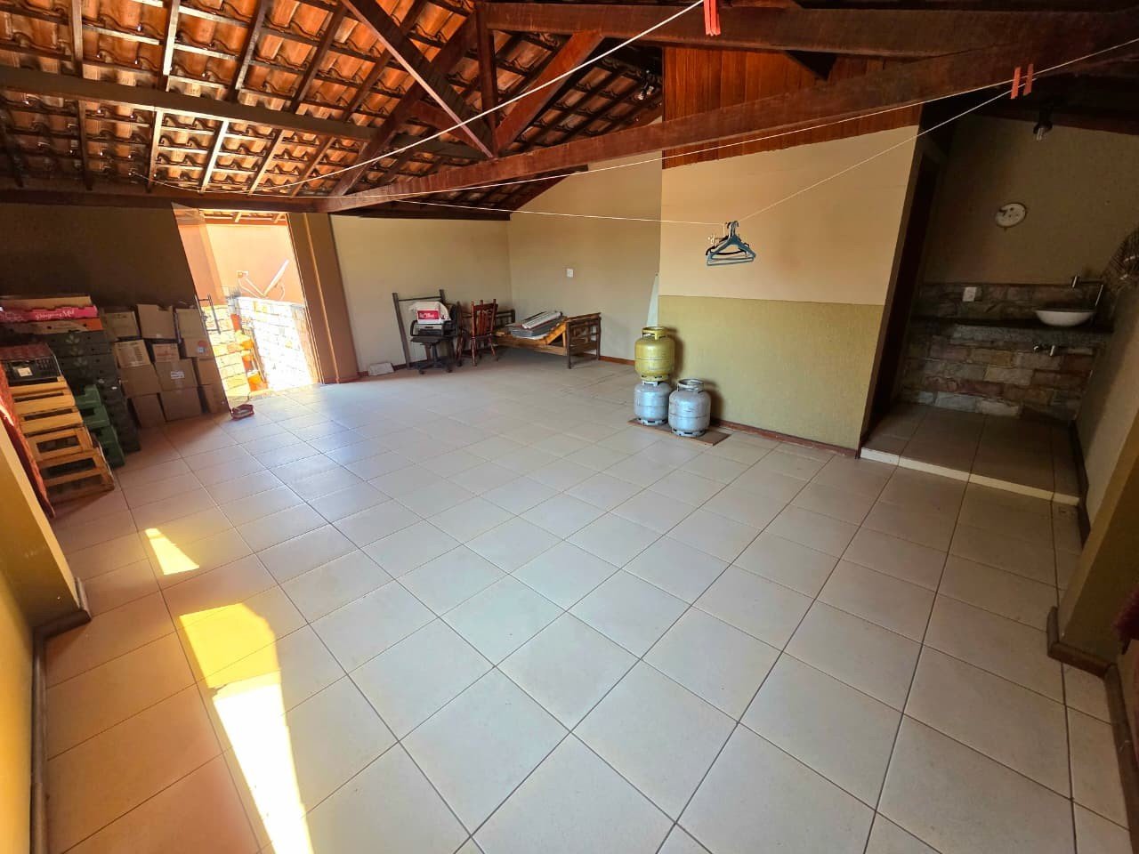 Foto 2 de Casa com Ponto Comercial no Alípio de Melo