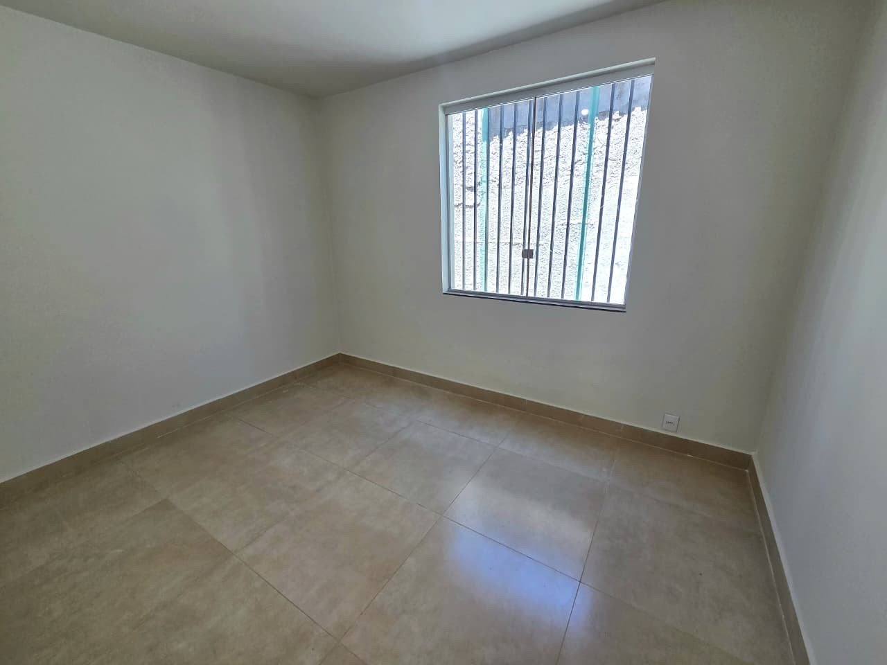 Foto 4 de Casa Reformada com Kitnet no Serrano