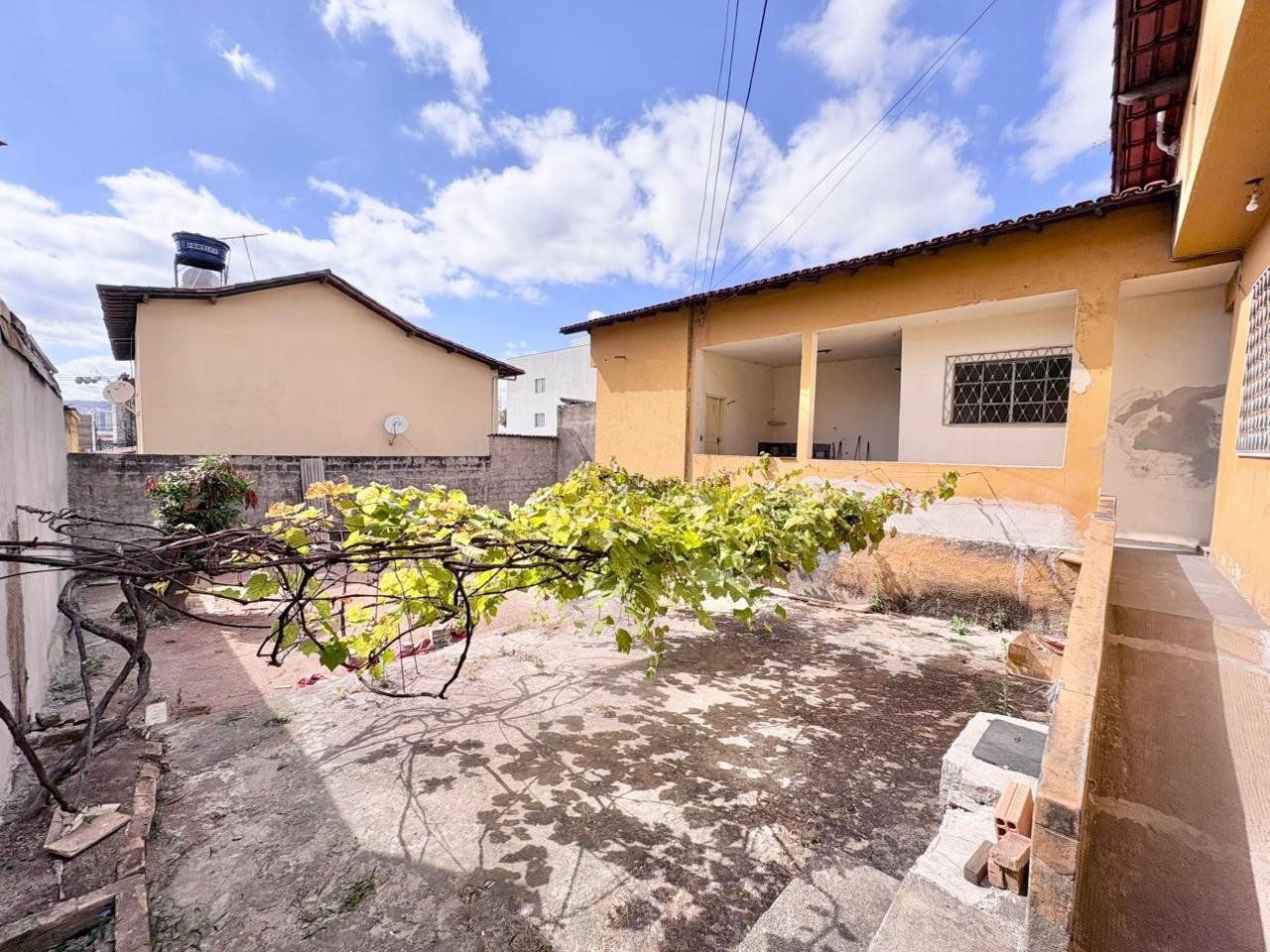 Foto 2 de Casa 3 Quartos em Lote de 360m² no Serrano