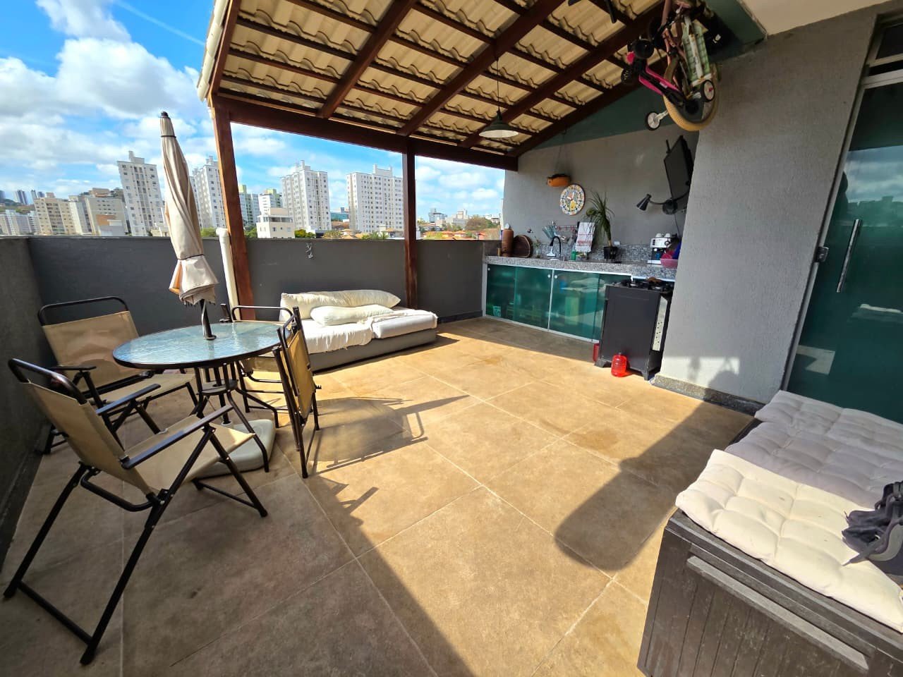 Foto 3 de Cobertura com elevador no bairro Castelo