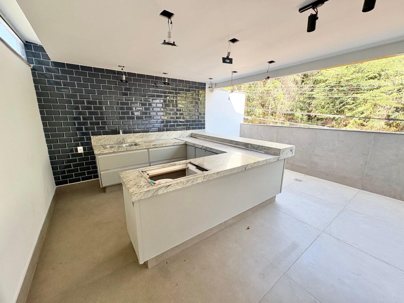 Foto de Área Privativa de 3 quartos no bairro Castelo