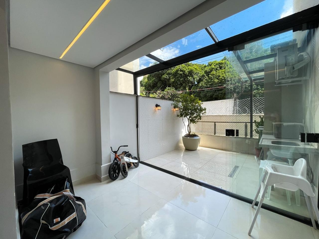 Foto 2 de Privativa de 03 quartos, lazer completo no Castelo!!