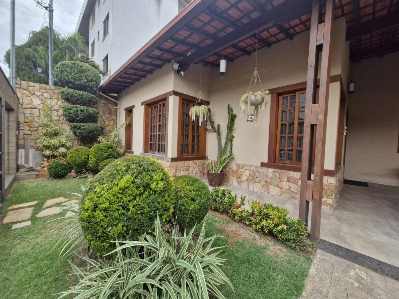 Foto 2 de Linda casa linear no bairro Castelo